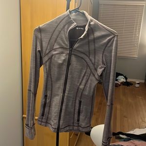 Lululemon define jacket size 4